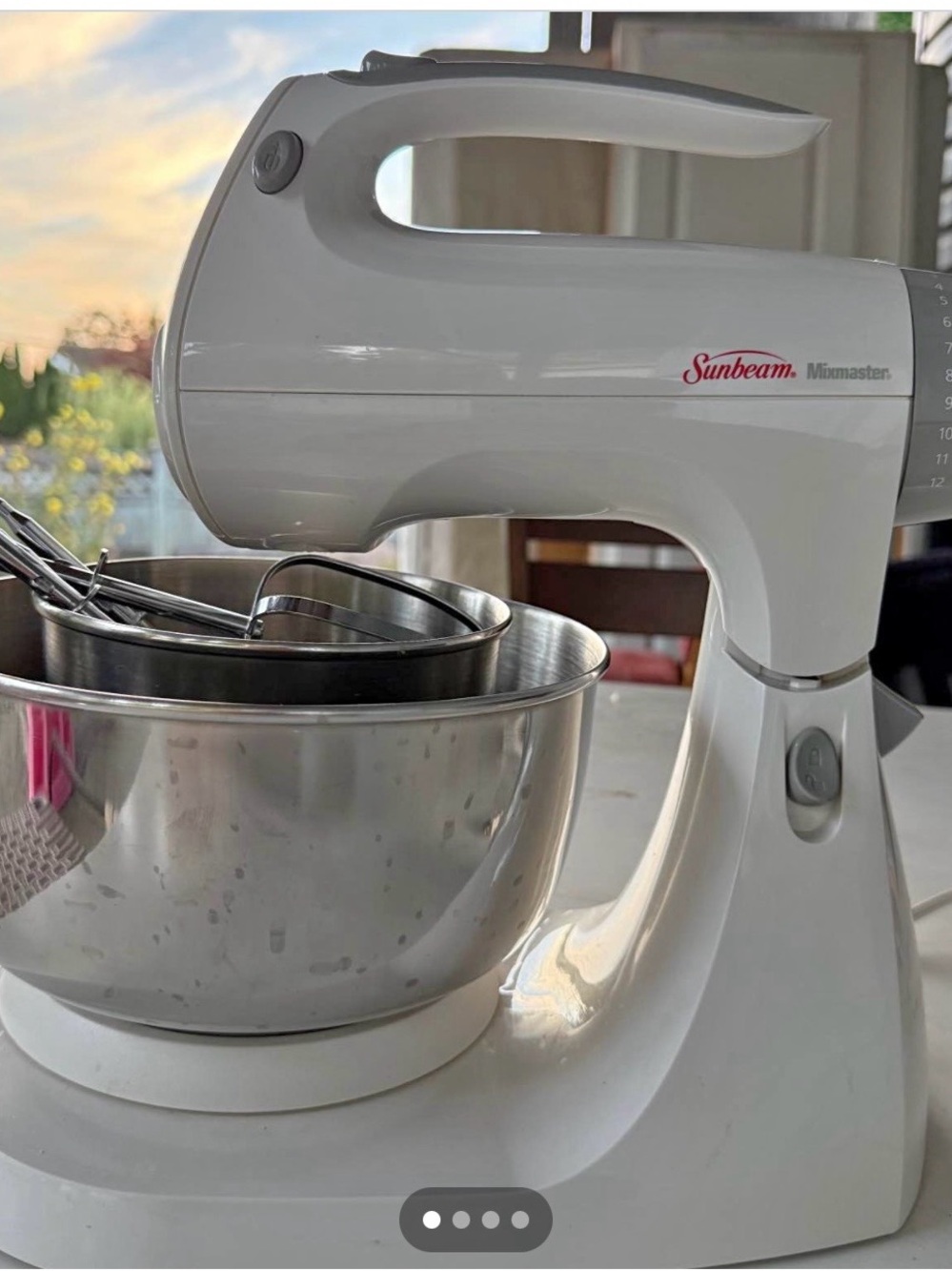 Sunbeam Mixmaster Stand Mixer in White with Stainless Bowl